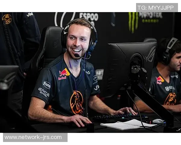 探索CSGO战术中的LNG节奏体系与团队配合策略分析